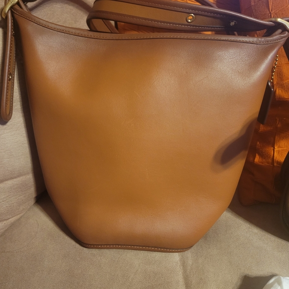 Coach Handbags - Coach Tan Leather Shoulder Bag Timeless Design